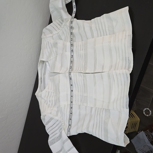 "KATE ROSY" Ivory Lined With Shoulder Pads Cropped Jacket Top Size Large - Picture 13 of 14